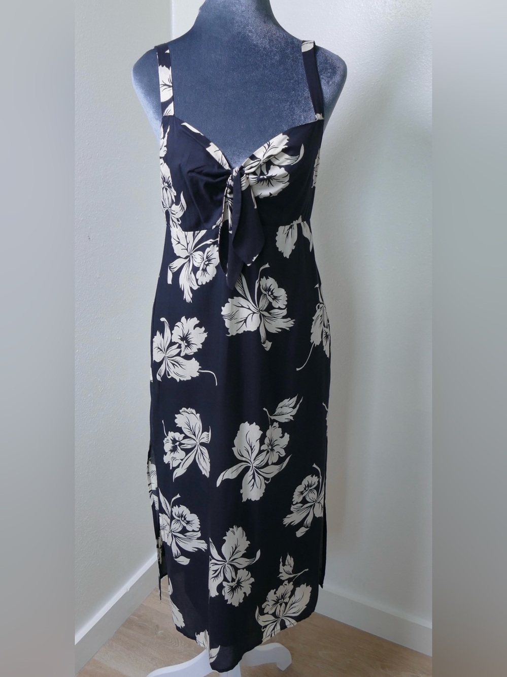 Amuse Society Tropical Floral Midi Dress Small Black Front Tie Side Slit Resort